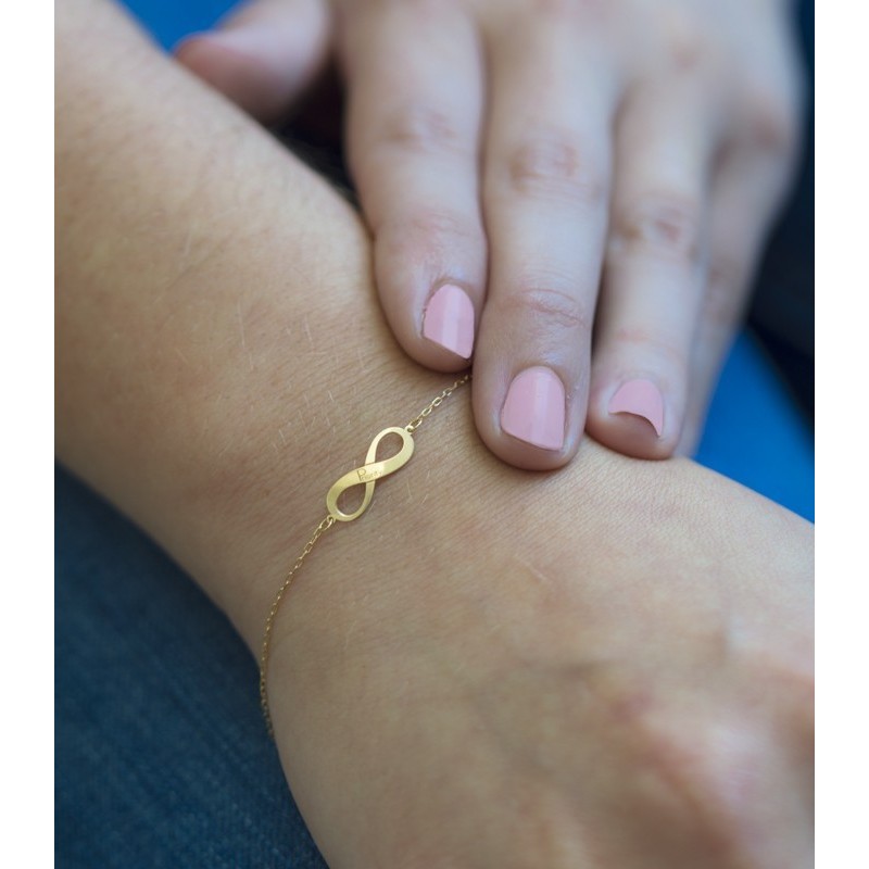Infinite gold bracelet