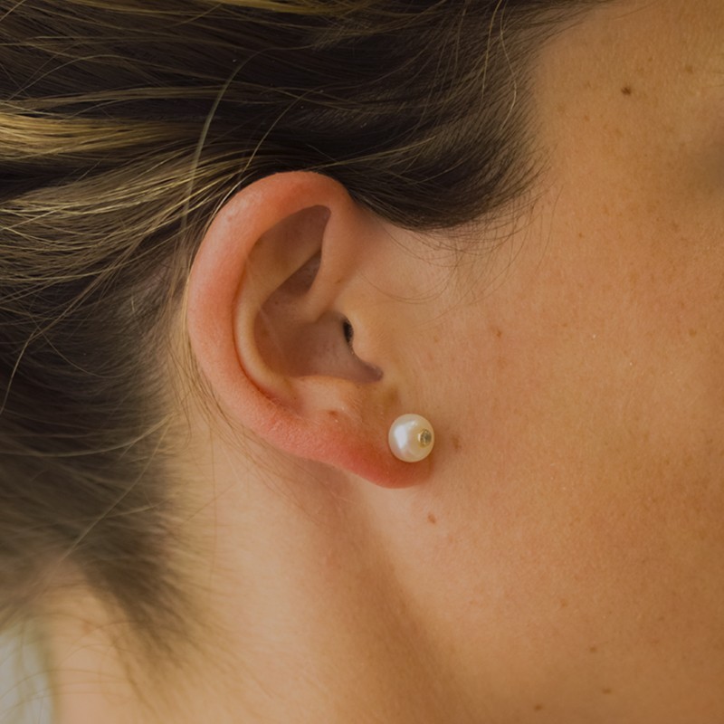 Pearl earrings in 18k gold