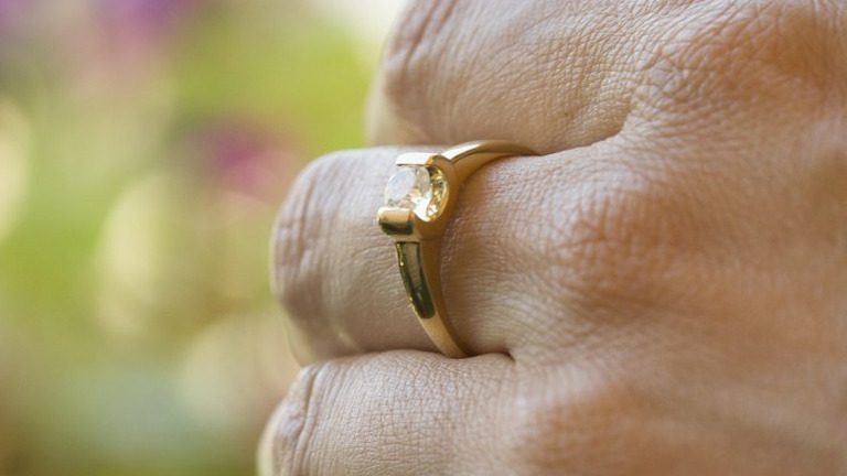 Nueva colección de anillos solitarios, con el que sorprenderás